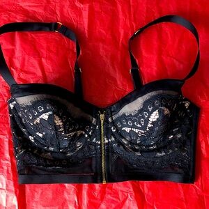 Black and cream Victoria’s Secret Demi Cup Zipper front Lace Bra -36C
